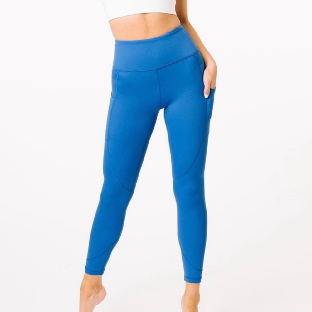 Zyia Blue Reflective Light n Tight 7/8 Leggings